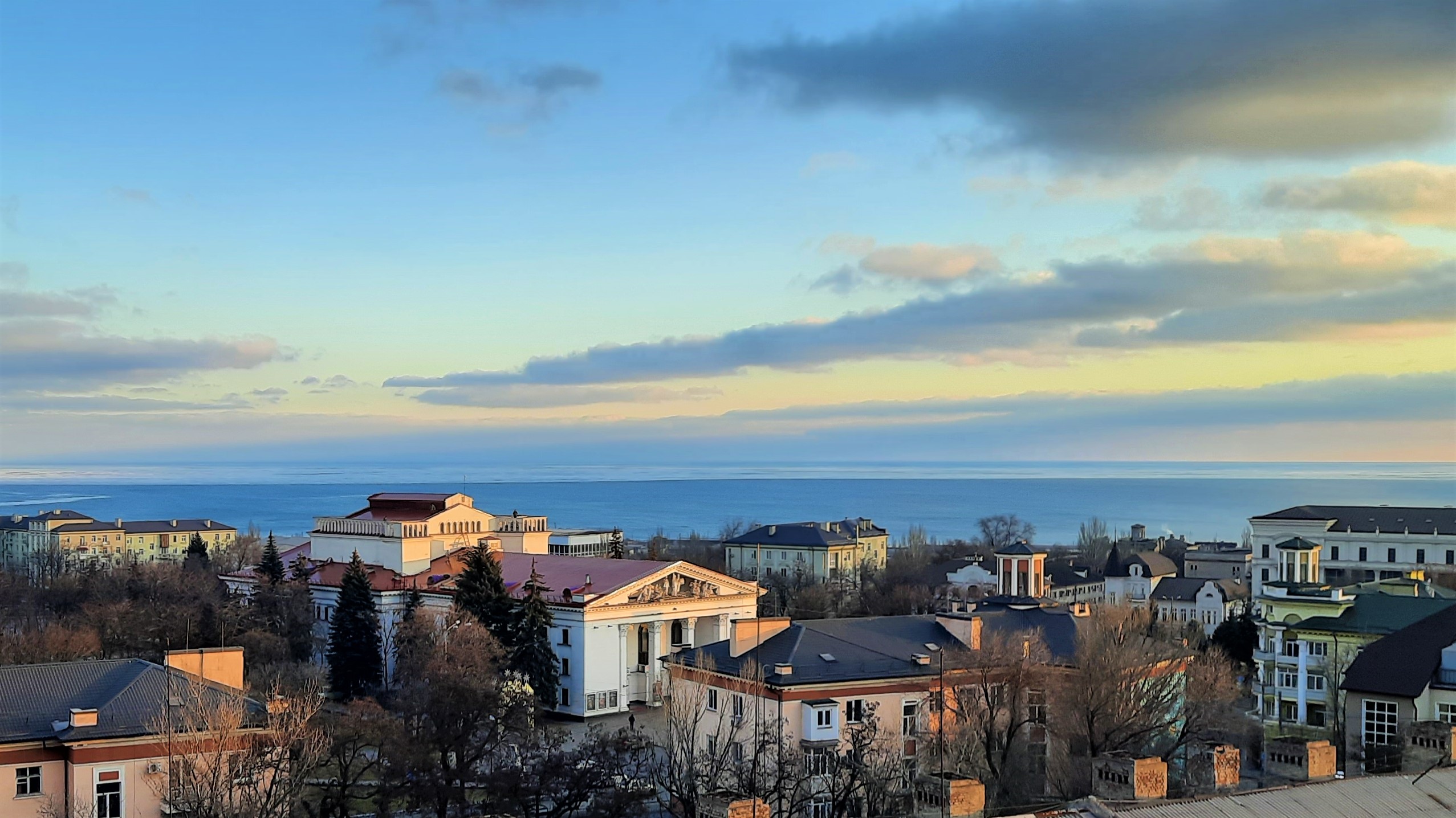 Маріуполь туристичне місто • Маємо найтепліше море в Україні