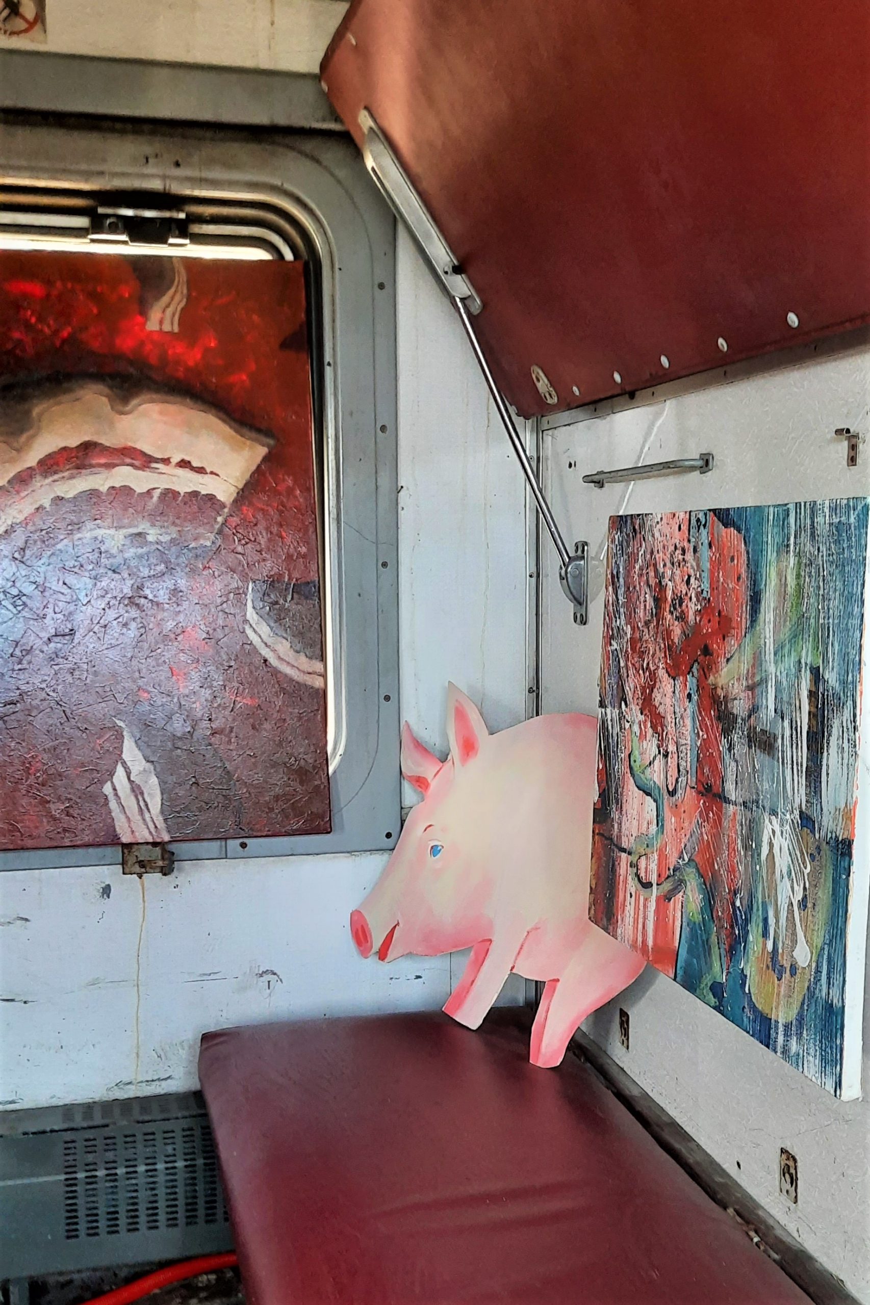 Маріуполь туристичне місто • Art squat WAG. Візуальна програма ГогольFEST – арт-потяг (Фото)