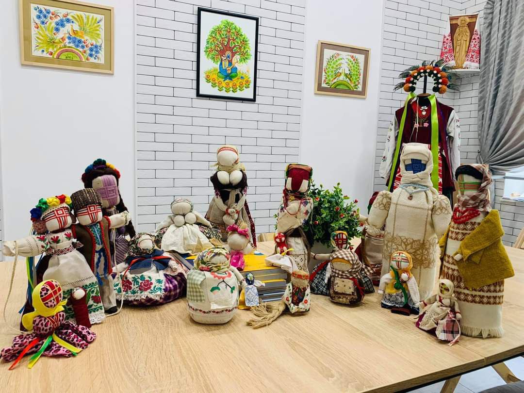 Маріуполь туристичне місто • У Маріуполі відкриють експозицію українського етнічного вбрання